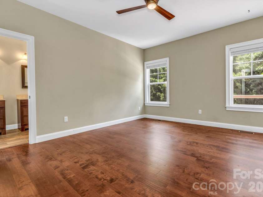 48 Asher Lane, Arden, NC 28704.  MLS# CAR4384419, YatesRealty ID 24636. 