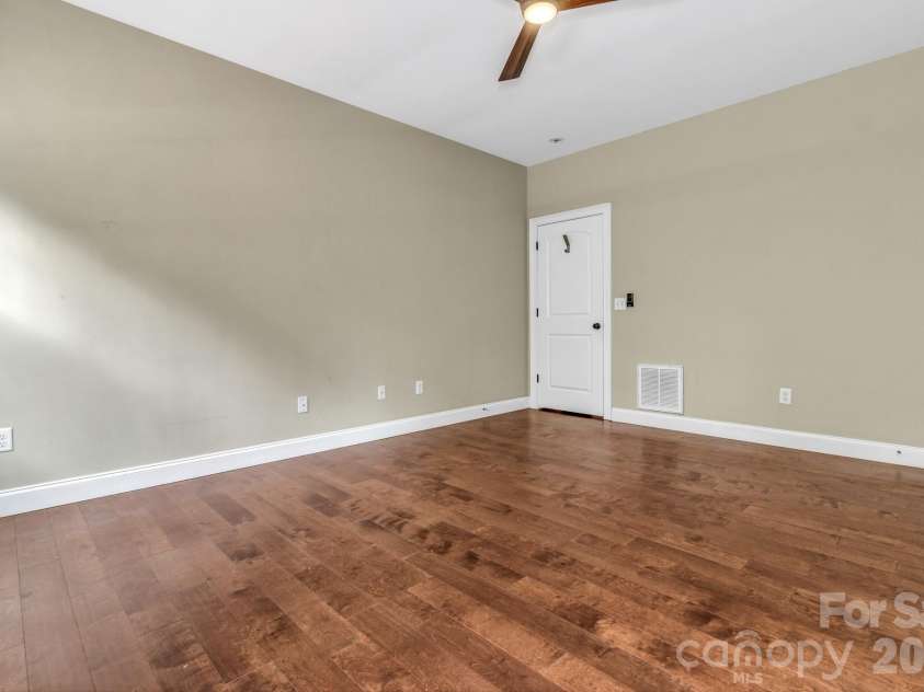 48 Asher Lane, Arden, NC 28704.  MLS# CAR4384419, YatesRealty ID 24636. 