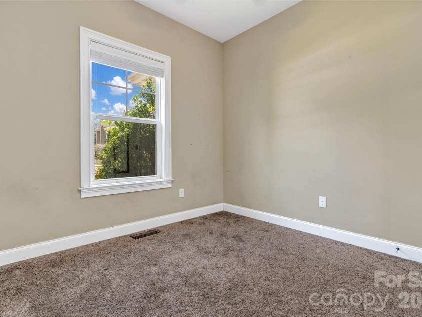 48 Asher Lane, Arden, NC 28704.  MLS# CAR4384419, YatesRealty ID 24636. 