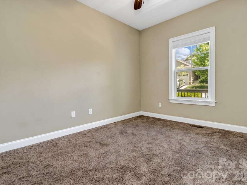 48 Asher Lane, Arden, NC 28704.  MLS# CAR4384419, YatesRealty ID 24636. 