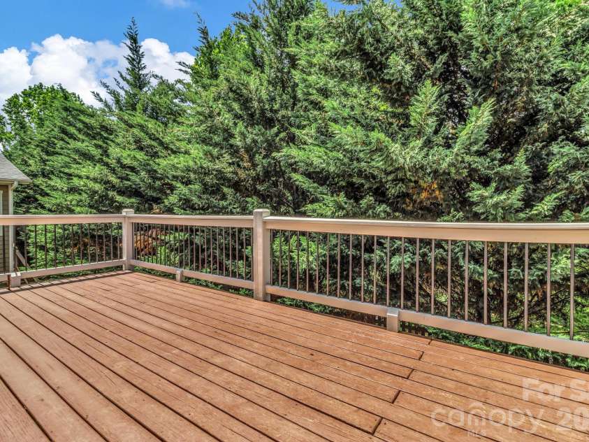 48 Asher Lane, Arden, NC 28704.  MLS# CAR4384419, YatesRealty ID 24636. 