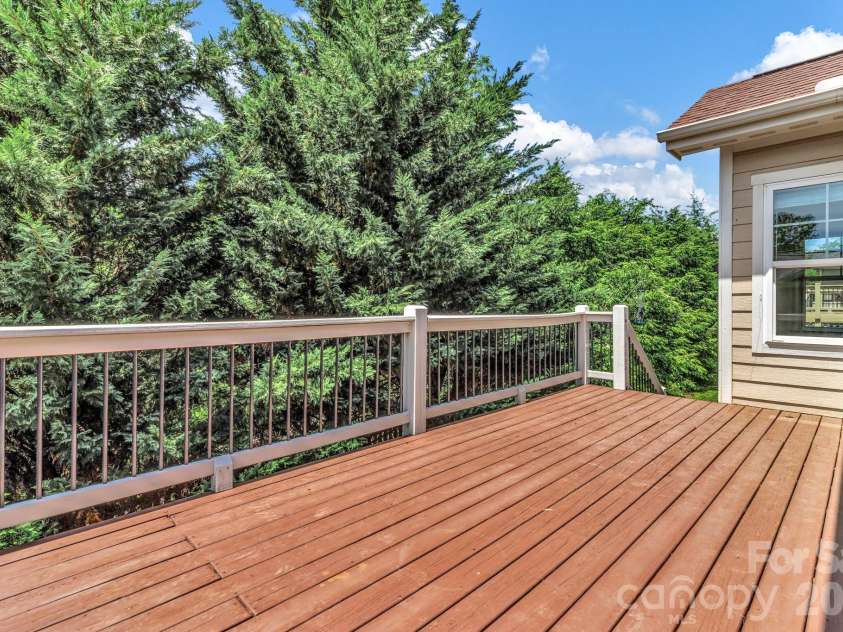 48 Asher Lane, Arden, NC 28704.  MLS# CAR4384419, YatesRealty ID 24636. 