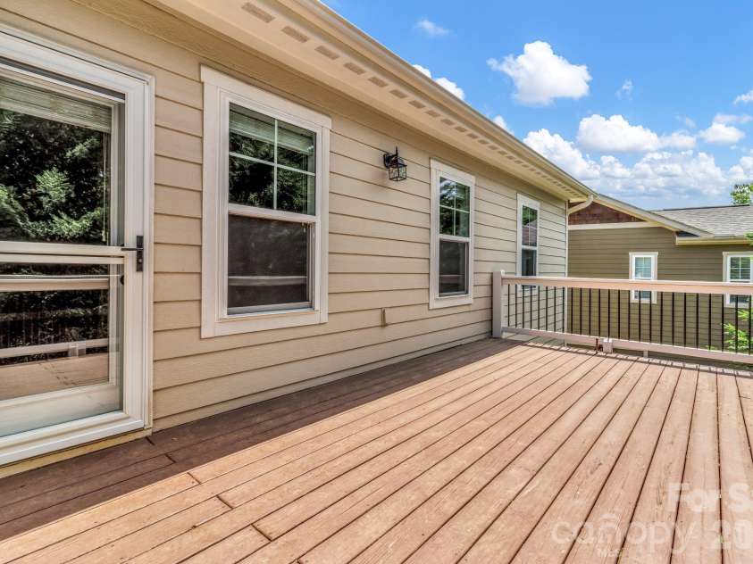 48 Asher Lane, Arden, NC 28704.  MLS# CAR4384419, YatesRealty ID 24636. 