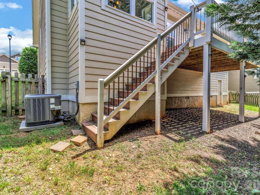 48 Asher Lane, Arden, NC 28704.  MLS# CAR4384419, YatesRealty ID 24636. 