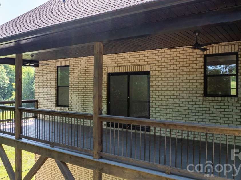 730 Chatsworth Circle, Lenoir, NC 28645.  MLS# CAR4385492, YatesRealty ID 24639. 
