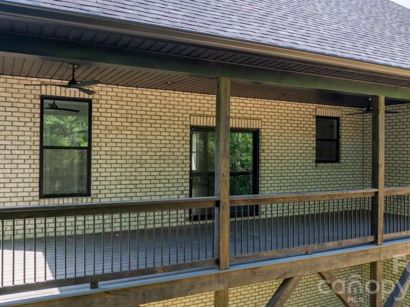 730 Chatsworth Circle, Lenoir, NC 28645.  MLS# CAR4385492, YatesRealty ID 24639. 