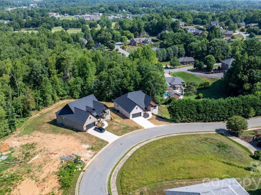 730 Chatsworth Circle, Lenoir, NC 28645.  MLS# CAR4385492, YatesRealty ID 24639. 