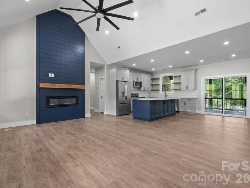 730 Chatsworth Circle, Lenoir, NC 28645.  MLS# CAR4385492, YatesRealty ID 24639. 