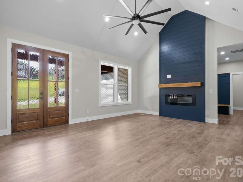 730 Chatsworth Circle, Lenoir, NC 28645.  MLS# CAR4385492, YatesRealty ID 24639. 