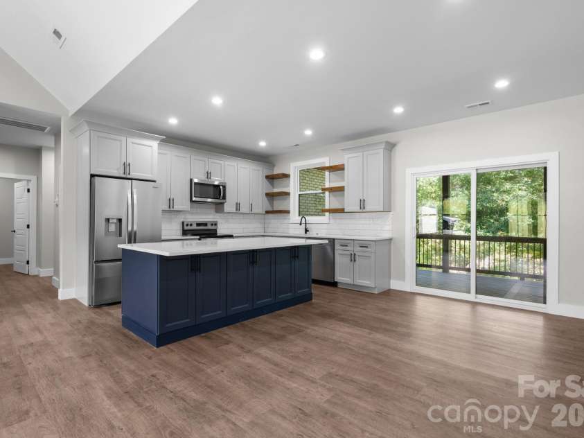 730 Chatsworth Circle, Lenoir, NC 28645.  MLS# CAR4385492, YatesRealty ID 24639. 
