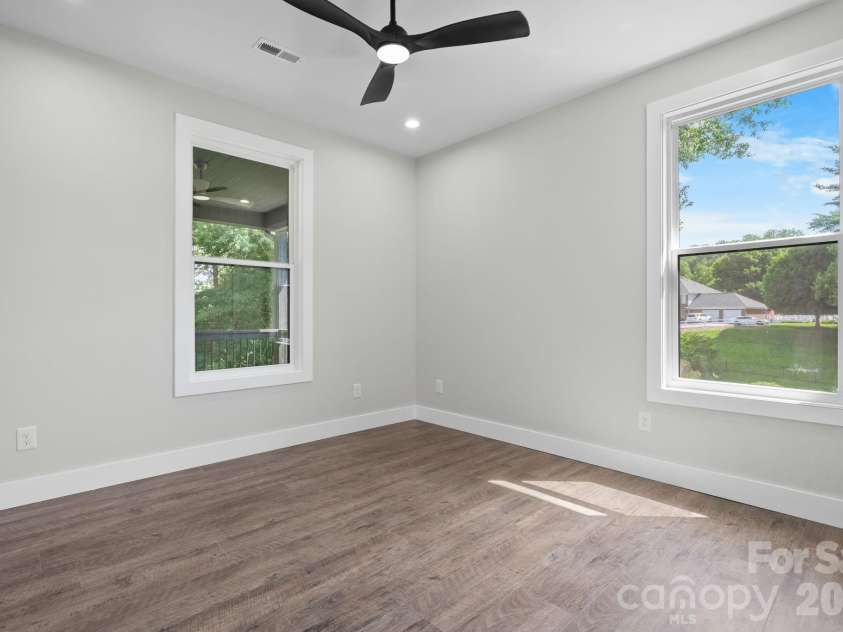 730 Chatsworth Circle, Lenoir, NC 28645.  MLS# CAR4385492, YatesRealty ID 24639. 