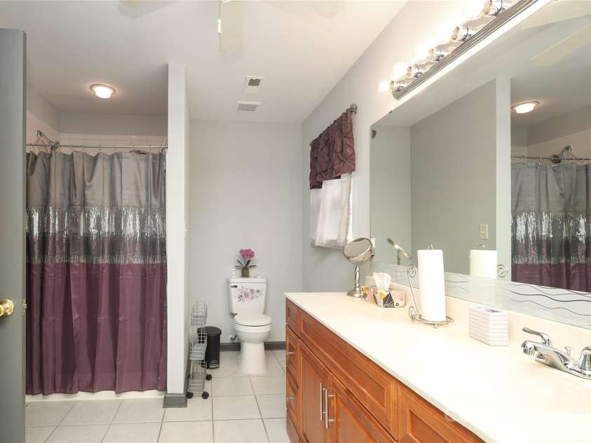 9541 Green Apple Drive, Charlotte, NC 28215.  MLS# CAR4269556, YatesRealty ID 24639. 