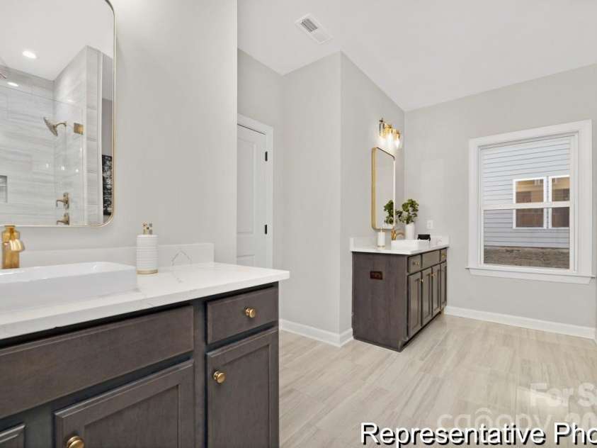 1815 Hunter Oaks Lane, Lincolnton, NC 28092.  MLS# CAR4337765, YatesRealty ID 2464. 