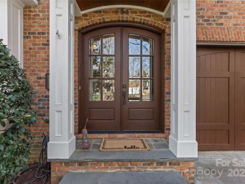 303 Hillside Avenue, Charlotte, NC 28209.  MLS# CAR4216911, YatesRealty ID 2464. 