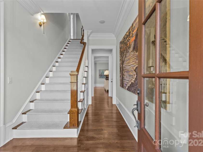 303 Hillside Avenue, Charlotte, NC 28209.  MLS# CAR4216911, YatesRealty ID 2464. 