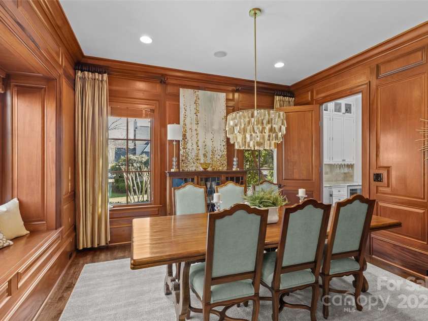 303 Hillside Avenue, Charlotte, NC 28209.  MLS# CAR4216911, YatesRealty ID 2464. 