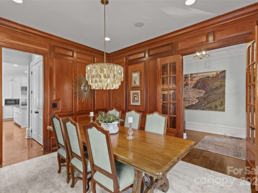 303 Hillside Avenue, Charlotte, NC 28209.  MLS# CAR4216911, YatesRealty ID 2464. 