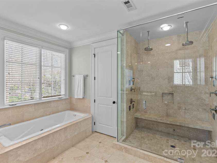 303 Hillside Avenue, Charlotte, NC 28209.  MLS# CAR4216911, YatesRealty ID 2464. 