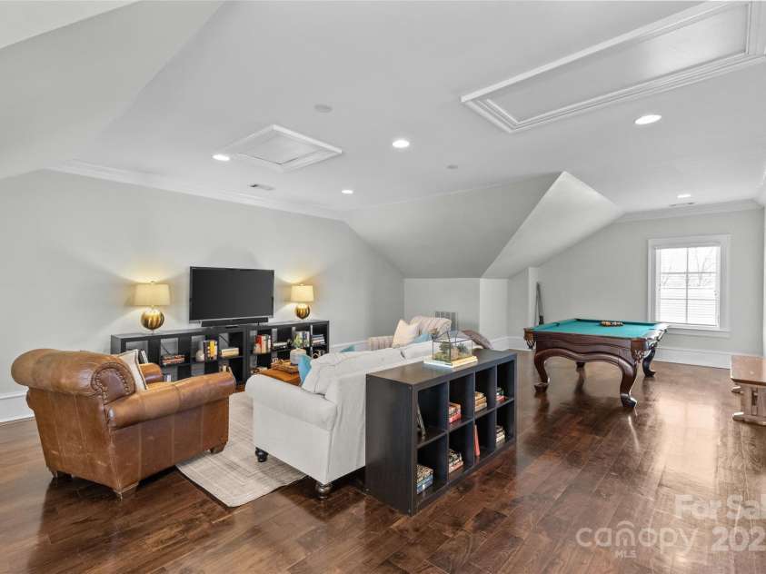 303 Hillside Avenue, Charlotte, NC 28209.  MLS# CAR4216911, YatesRealty ID 2464. 