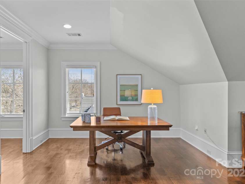 303 Hillside Avenue, Charlotte, NC 28209.  MLS# CAR4216911, YatesRealty ID 2464. 
