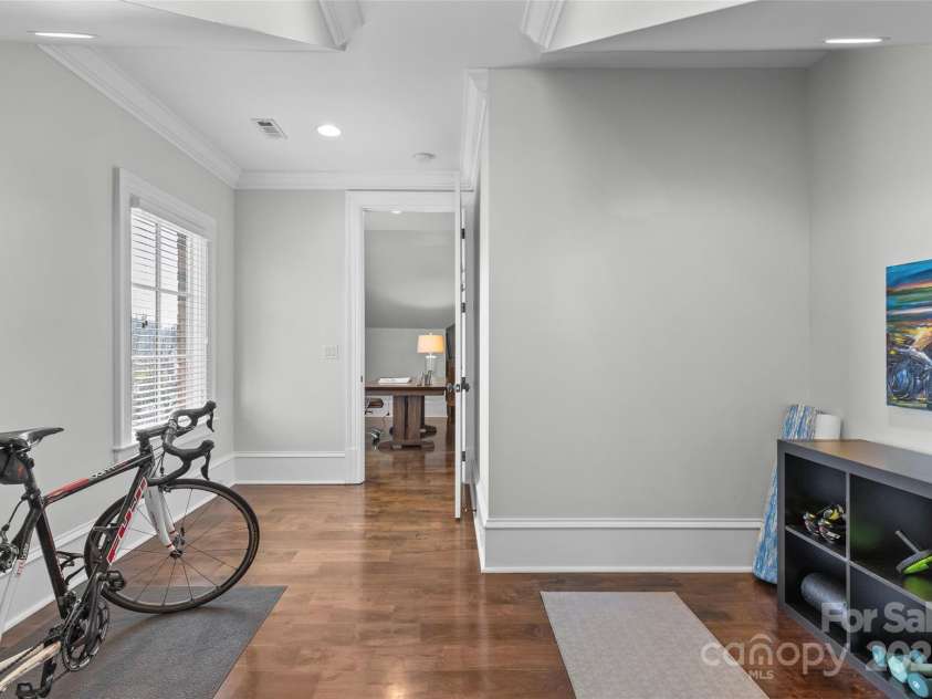 303 Hillside Avenue, Charlotte, NC 28209.  MLS# CAR4216911, YatesRealty ID 2464. 