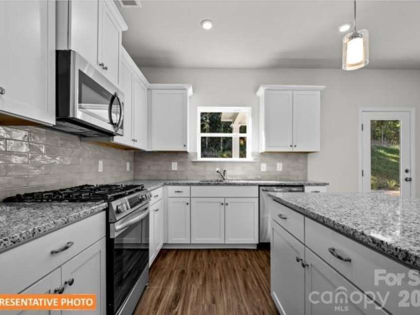 4239 Ruth Creek Court, Charlotte, NC 28216.  MLS# CAR4385601, YatesRealty ID 24640. 