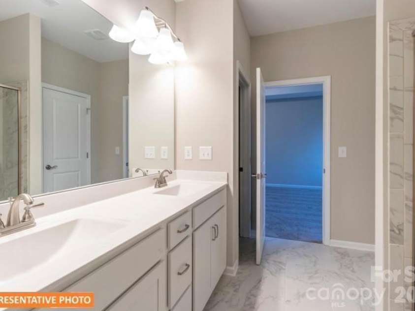 4239 Ruth Creek Court, Charlotte, NC 28216.  MLS# CAR4385601, YatesRealty ID 24640. 