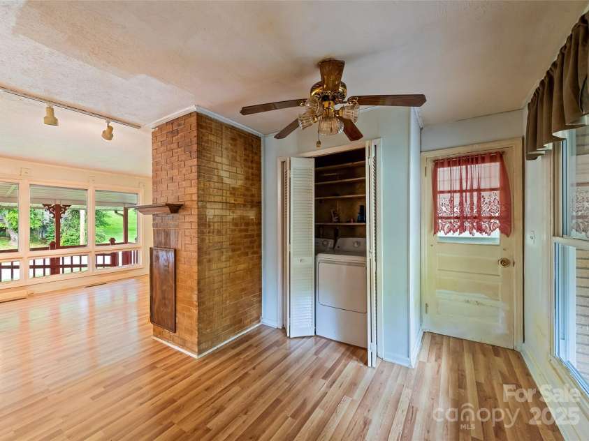 748 East Street, Waynesville, NC 28786.  MLS# CAR4259438, YatesRealty ID 24640. Dining Area