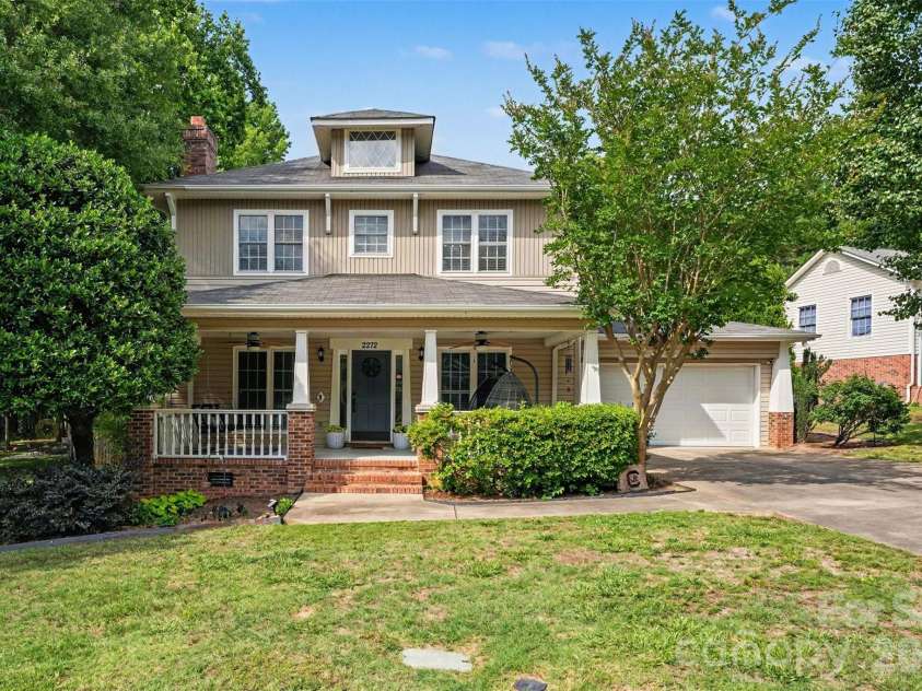 2272 Crosstrail Ridge, Rock Hill, SC 29732.  MLS# CAR4385538, YatesRealty ID 24641. Deep front porch with swing, ceiling fans to welcome you home