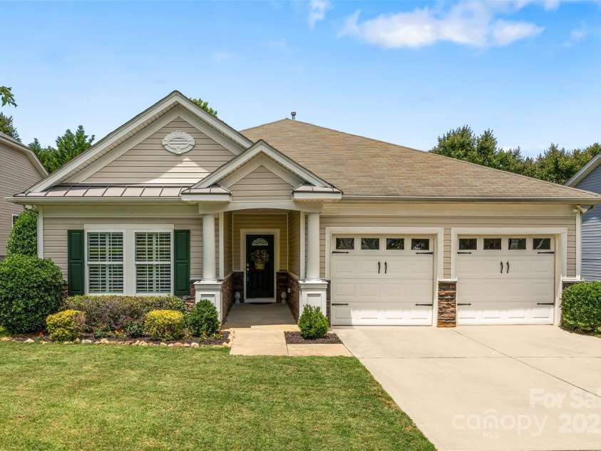 611 Tee Ridge Court, Fort Mill, SC 29715.  MLS# CAR4257193, YatesRealty ID 24641. 