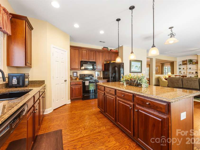 611 Tee Ridge Court, Fort Mill, SC 29715.  MLS# CAR4257193, YatesRealty ID 24641. 
