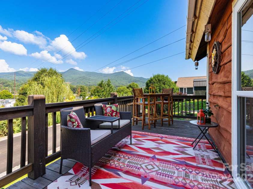 24 Carsen Loop, Waynesville, NC 28785.  MLS# CAR4274406, YatesRealty ID 24642. 