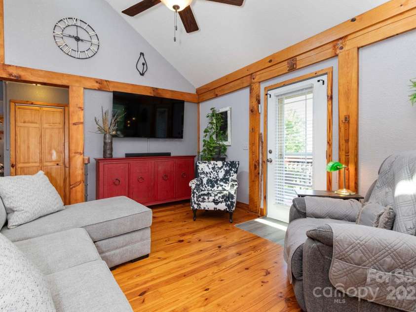 24 Carsen Loop, Waynesville, NC 28785.  MLS# CAR4274406, YatesRealty ID 24642. 