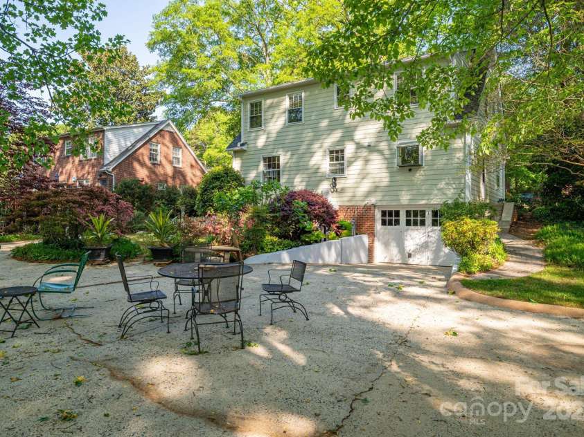 1220 Oakwood Avenue, Gastonia, NC 28052.  MLS# CAR4242343, YatesRealty ID 24643. 