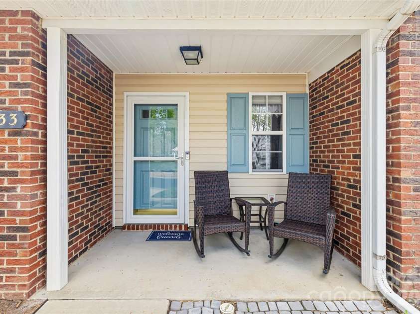 8733 Robinson Forest Drive, Charlotte, NC 28277.  MLS# CAR4366546, YatesRealty ID 24643. 
