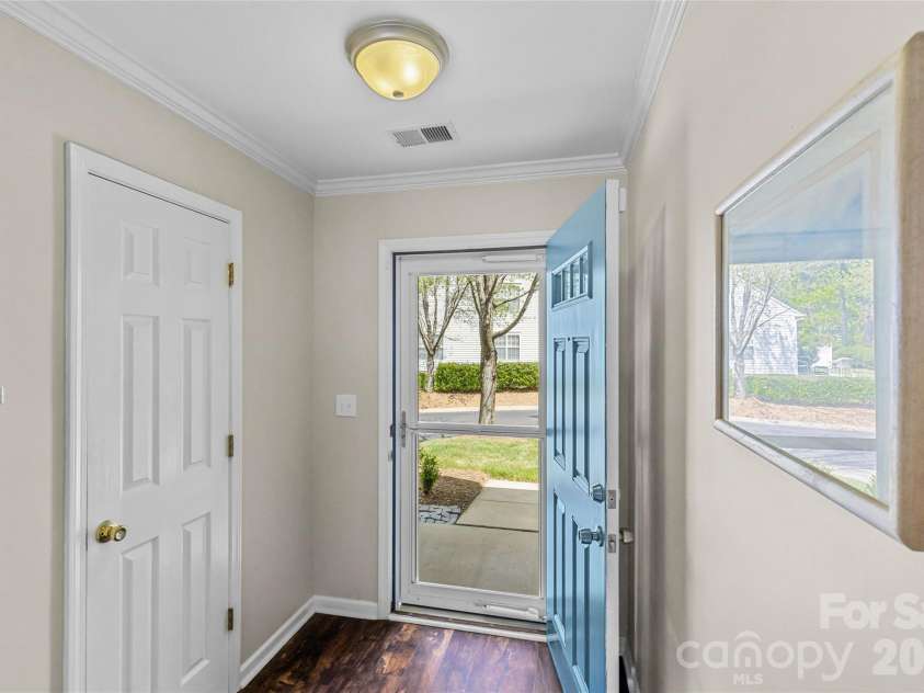 8733 Robinson Forest Drive, Charlotte, NC 28277.  MLS# CAR4366546, YatesRealty ID 24643. 