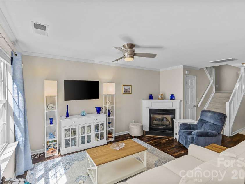 8733 Robinson Forest Drive, Charlotte, NC 28277.  MLS# CAR4366546, YatesRealty ID 24643. 