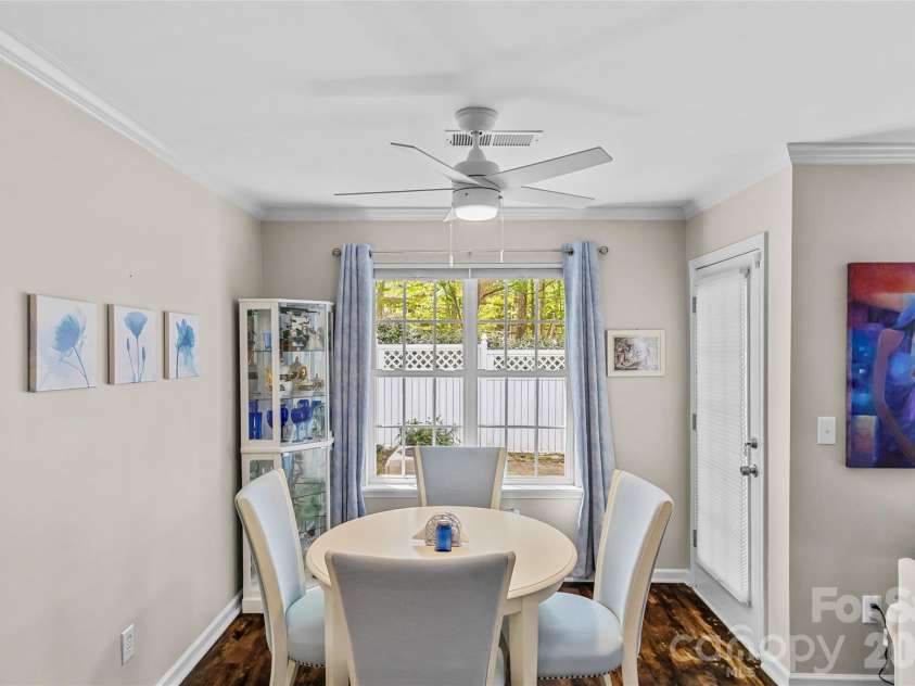 8733 Robinson Forest Drive, Charlotte, NC 28277.  MLS# CAR4366546, YatesRealty ID 24643. 