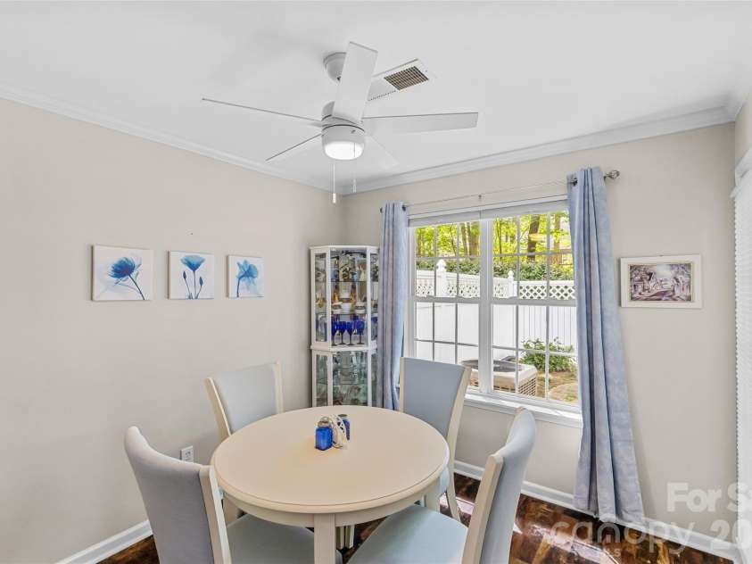 8733 Robinson Forest Drive, Charlotte, NC 28277.  MLS# CAR4366546, YatesRealty ID 24643. 