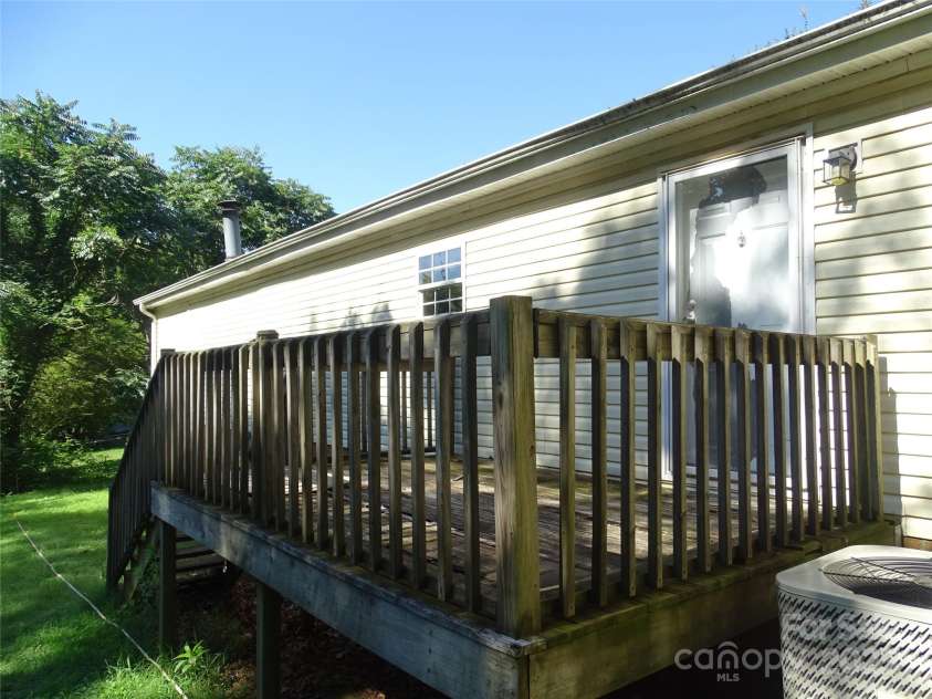 113 Dillon Street, Winston Salem, NC 27107.  MLS# CAR4277547, YatesRealty ID 24645. Deck