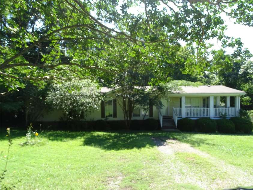 113 Dillon Street, Winston Salem, NC 27107.  MLS# CAR4277547, YatesRealty ID 24645. Dillon St