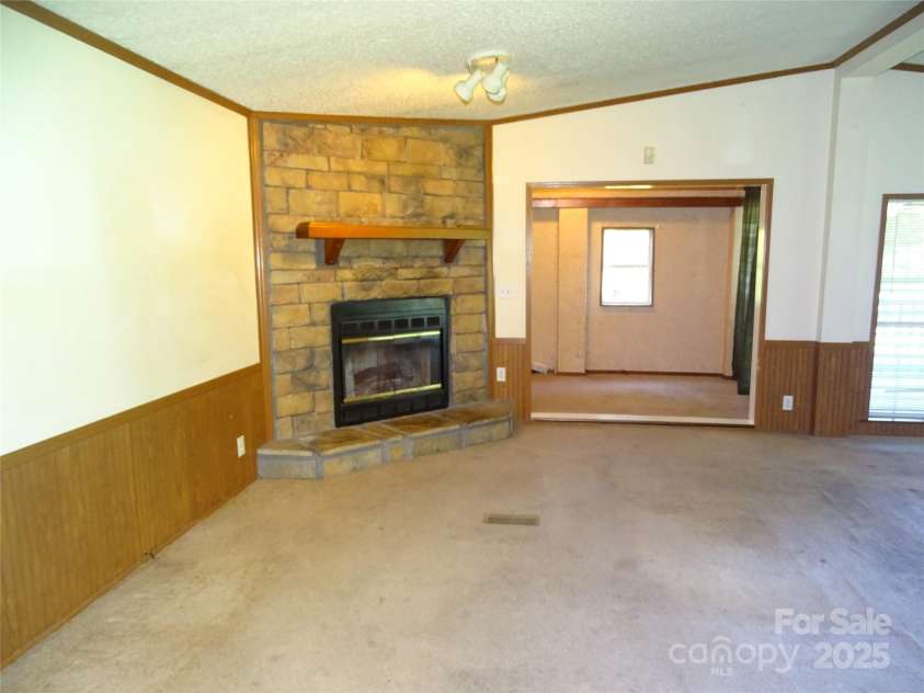 113 Dillon Street, Winston Salem, NC 27107.  MLS# CAR4277547, YatesRealty ID 24645. Living room