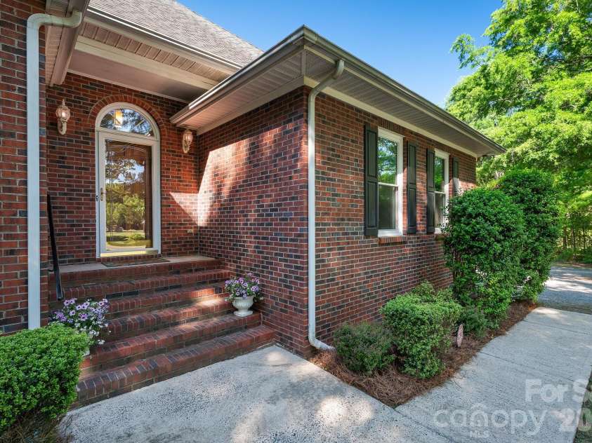 400 Arminius Court, Monroe, NC 28110.  MLS# CAR4363934, YatesRealty ID 24645. 