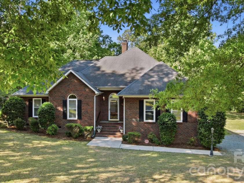 400 Arminius Court, Monroe, NC 28110.  MLS# CAR4363934, YatesRealty ID 24645. 