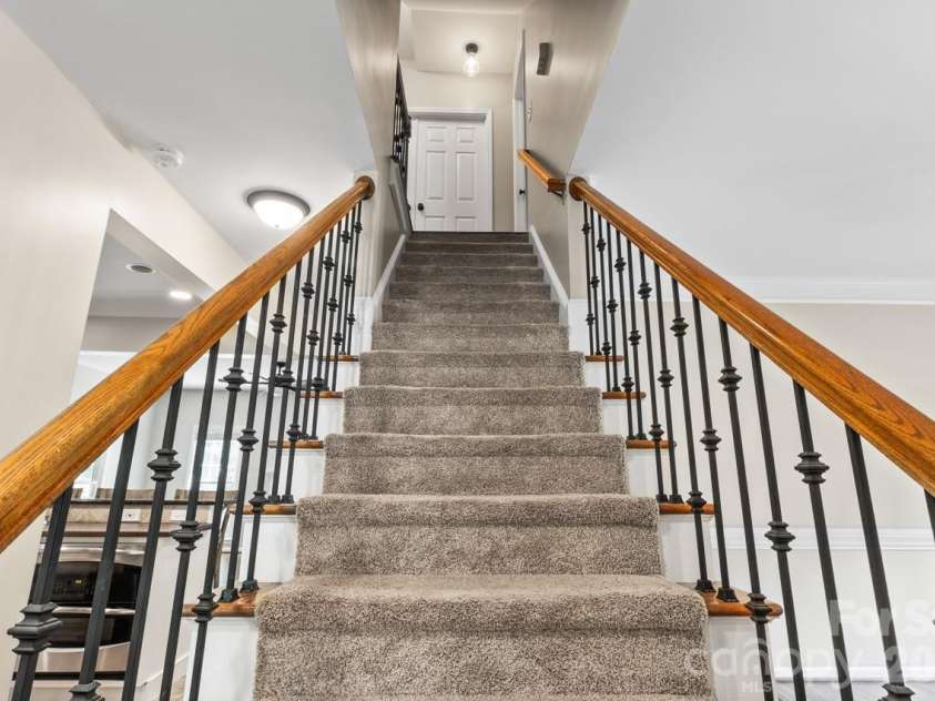 107 Jib Lane, Mooresville, NC 28117.  MLS# CAR4382872, YatesRealty ID 24646. 