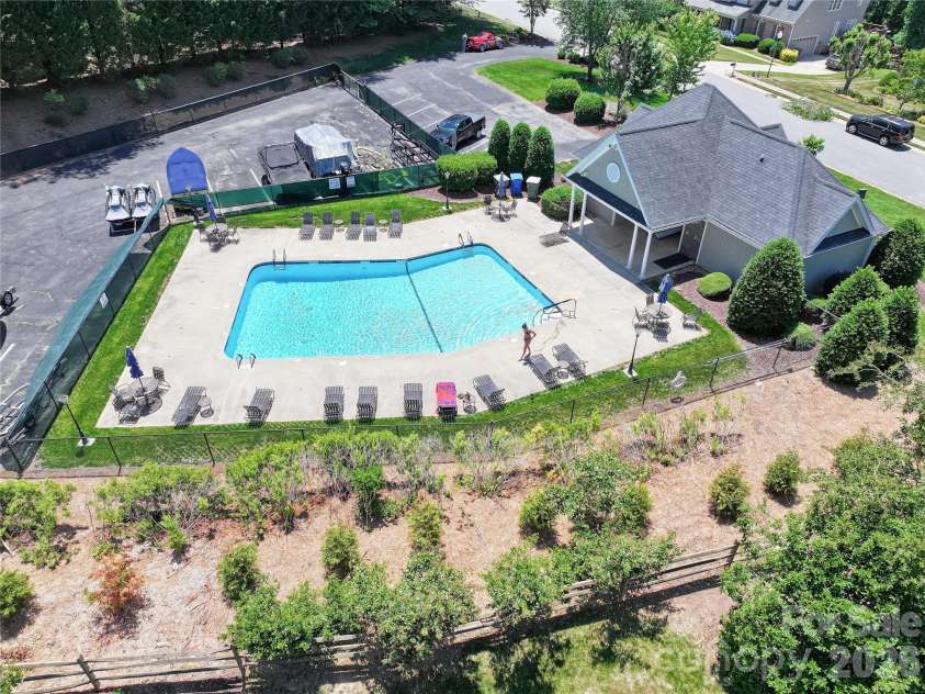 107 Jib Lane, Mooresville, NC 28117.  MLS# CAR4382872, YatesRealty ID 24646. Community pool