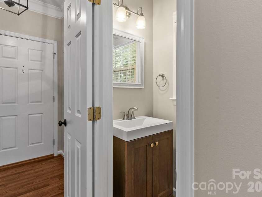 107 Jib Lane, Mooresville, NC 28117.  MLS# CAR4382872, YatesRealty ID 24646. Half bath on main level