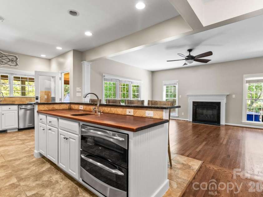 107 Jib Lane, Mooresville, NC 28117.  MLS# CAR4382872, YatesRealty ID 24646. Open floorplan