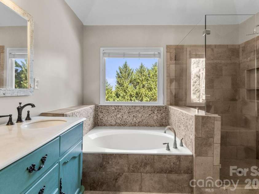 107 Jib Lane, Mooresville, NC 28117.  MLS# CAR4382872, YatesRealty ID 24646. Primary Bathroom