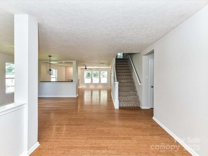 14307 Hartwell Farm Drive, Charlotte, NC 28278.  MLS# CAR4272363, YatesRealty ID 24646. 